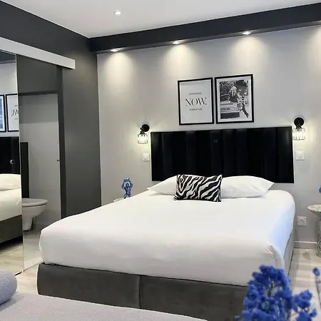 Charming Marais, Republique, Bastille *