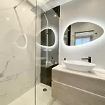 Charming Marais, Republique, Bastille Daire